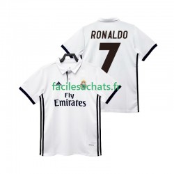 Maillot Real Madrid CRISTIANO RONALDO 7 Retro 2017 2018 Domicile Homme MC Maillot Real Madrid CRISTIANO RONALDO 7 Retro 2017 2018 Domicile Homme MC
