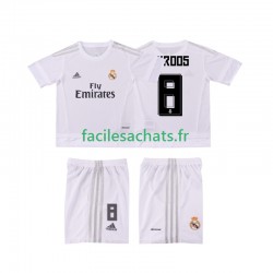 Maillot Real Madrid KROOS 8 Retro 2015 2016 Domicile Enfant MC Maillot Real Madrid KROOS 8 Retro 2015 2016 Domicile Enfant MC