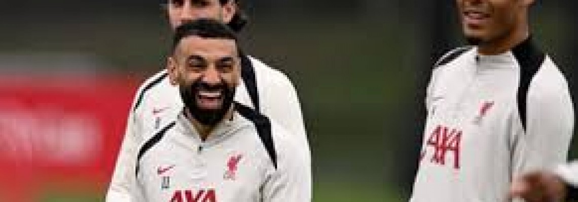 Liverpool renouvelle le contrat de son défenseur central van Dijk Liverpool renouvelle le contrat de son défenseur central van Dijk
