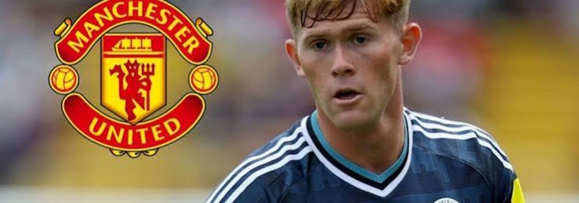 Newcastle United a clairement fait savoir à Manchester United que Lewis Hall est intransférable. Newcastle United a clairement fait savoir à Manchester United que Lewis Hall est intransférable.